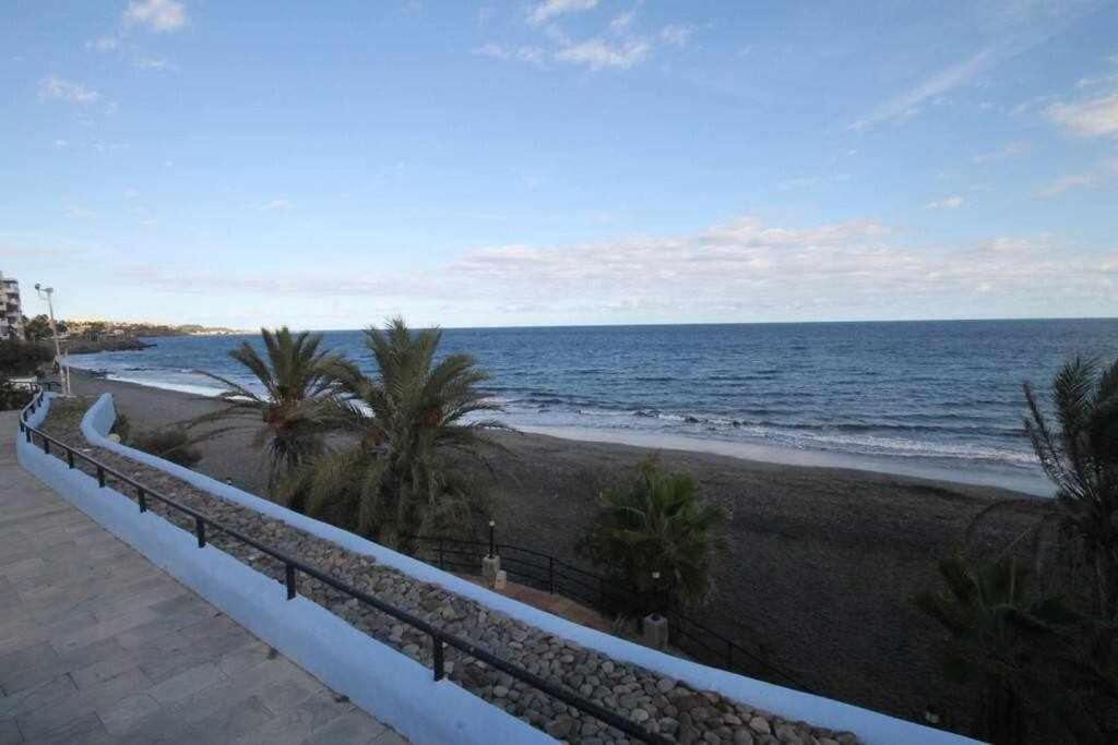 Bonito Apartamento Con Vista Al Mar Playa Del Aguila  Extérieur photo